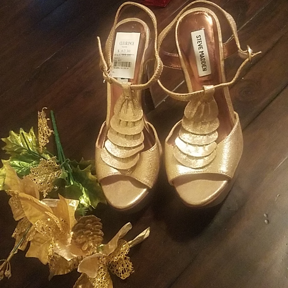 Steve Madden Gold Truffle Heels